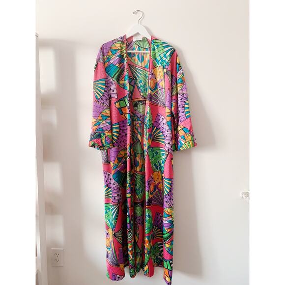 Mary McFadden Other - Mary McFadden 1980s Physcadellic Robe - OS